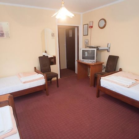 Hotel Extra Lion Md Ниш Екстер'єр фото