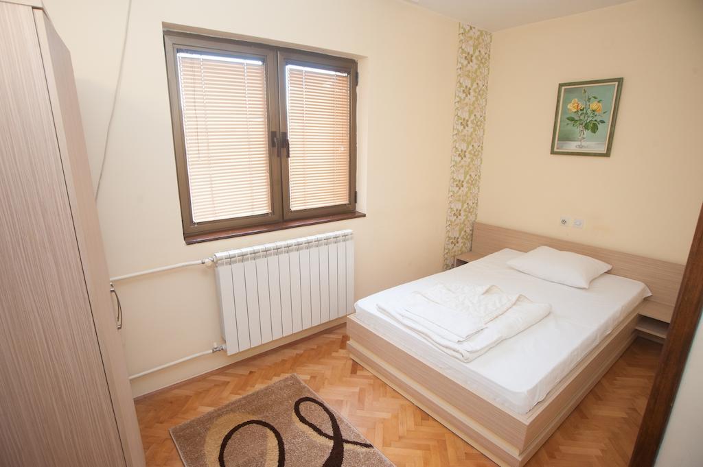 Hotel Extra Lion Md Ниш Номер фото
